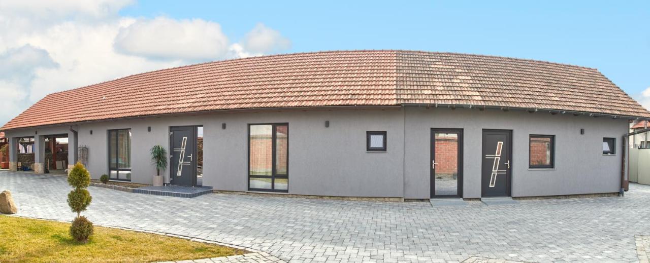 Apartament City La Casa Piano House ,Cu Parcare Alba Iulia Exterior foto